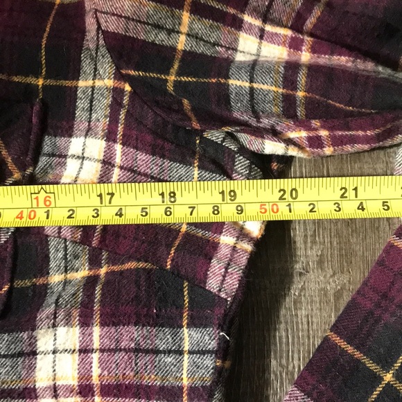 LAST CHANCE Flannel shirt - Picture 4 of 8